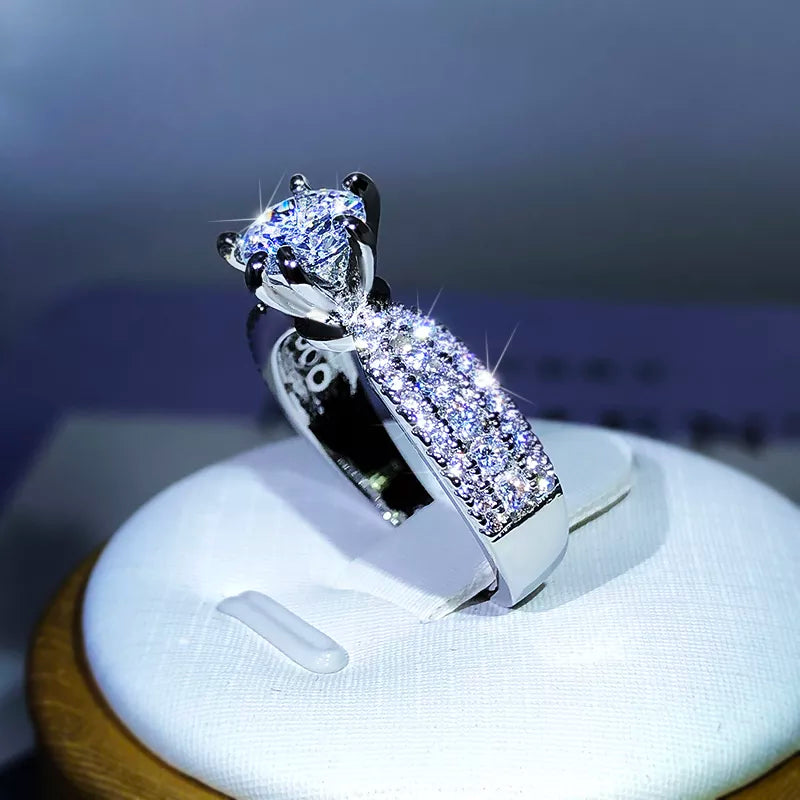 Luxury Brilliant Sparkling 925 Sterling Silver Six-Claw White Zircon Ring