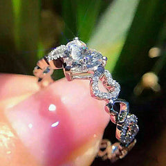 Gorgeous Romantic Heart-shaped Zirconia Fashion Ring
