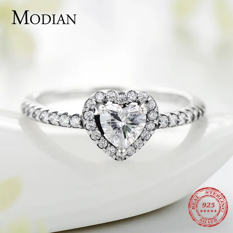 Exquisite 925 Sterling Silver Hearts Sparking Clear CZ Ring