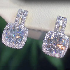 Exquisite Brilliant Sparkling Bling AAA White Cubic Zirconia Stud Earrings for Women