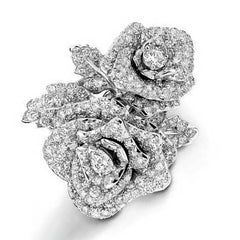 Gorgeous Brilliant Zirconia Rose Shape Ring