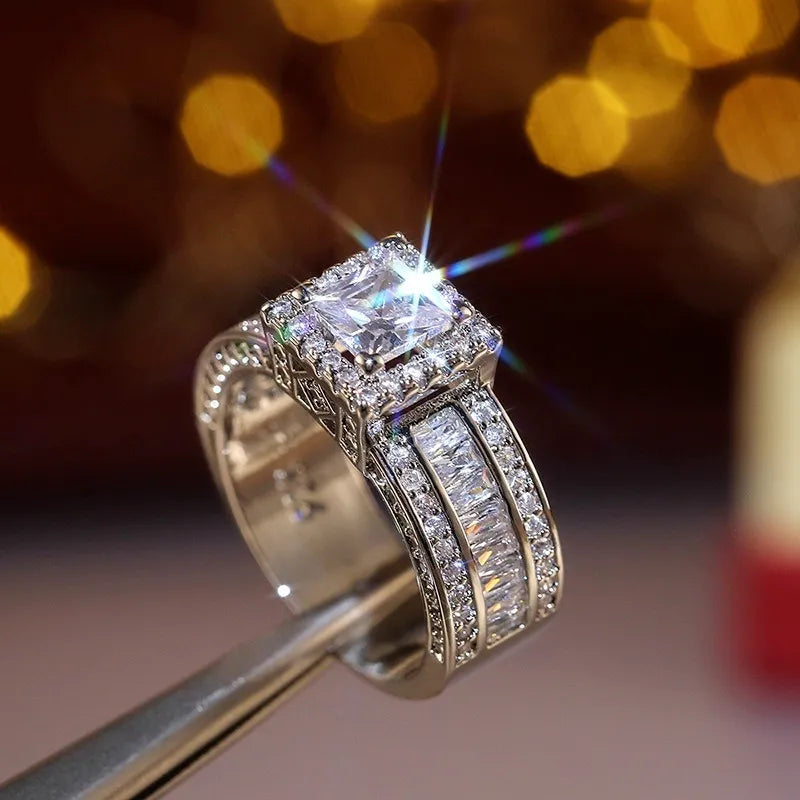 Exquisiten Luxury Sparkling Inlaid Zircon Stones Ring