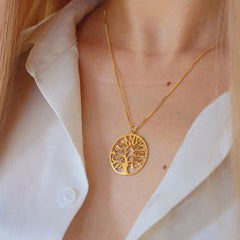 Exquisite Custom Tree of Life Multiple Family Names Pendant Necklace