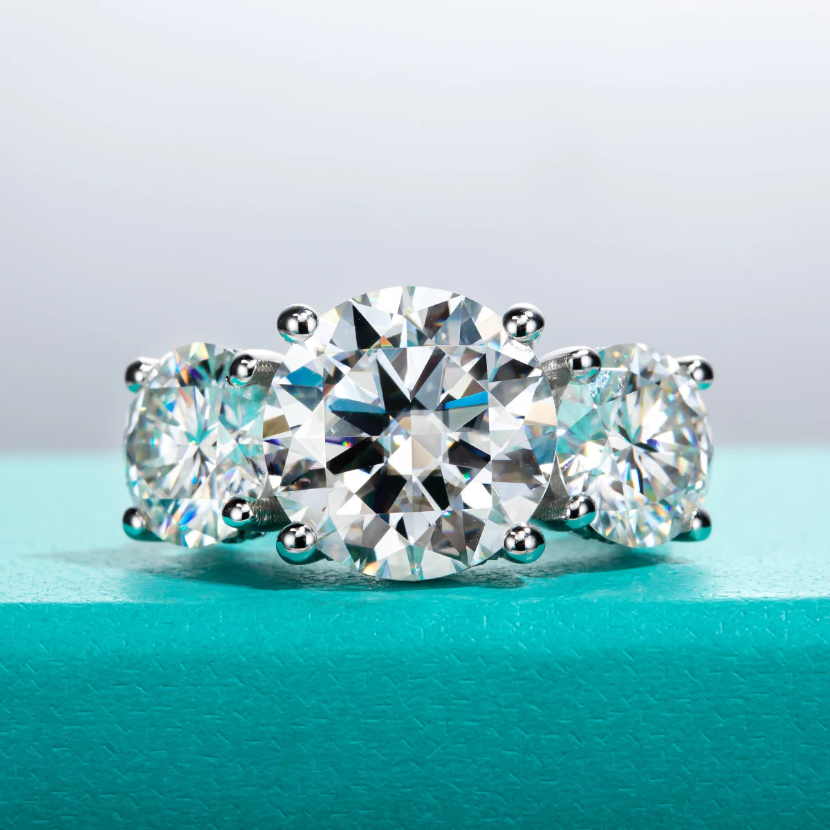 Luxury Brilliant 11CT VVS1/D Moissanite Engagement Ring for Women | GRA Certificate