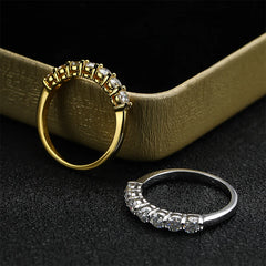 Exquisite Brilliant 0.7CT 3mm Moissanite Diamond Ring | GRA Certificate