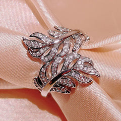 Exquisite Luxury 925 Sterling Silver Sparkling Cubic Zirconia Feather Ring for Women