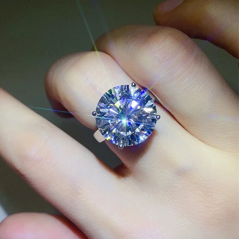 Luxury Sparkling 5CT VVS1/D Moissanite Ring for Women GRA Certificate