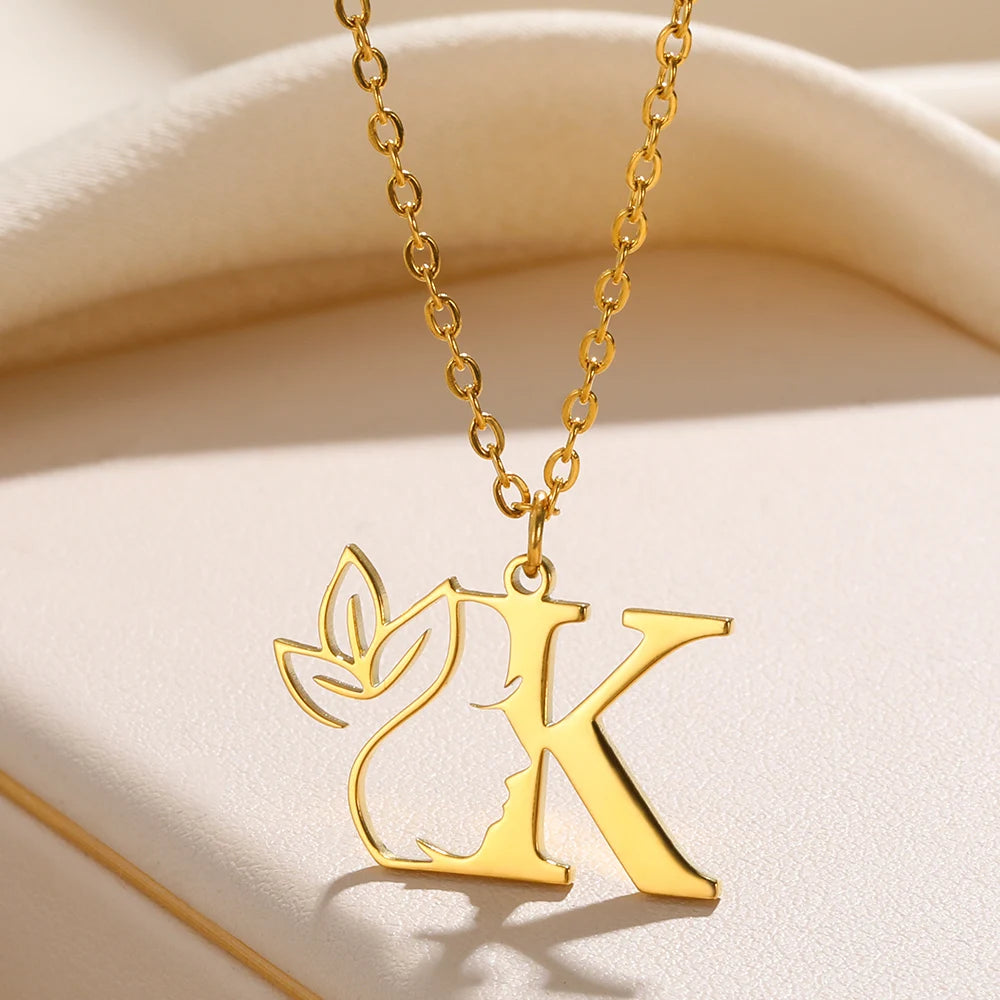 Exquisite Gorgeous Stainless Steel Flower Face Initial Letter Pendant Necklace for Women and Girls